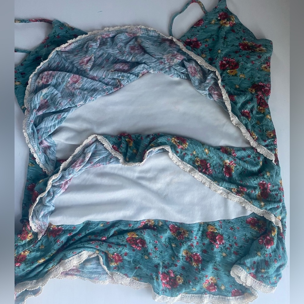Floral Ruffle Camisole Top - Picture 4 of 6